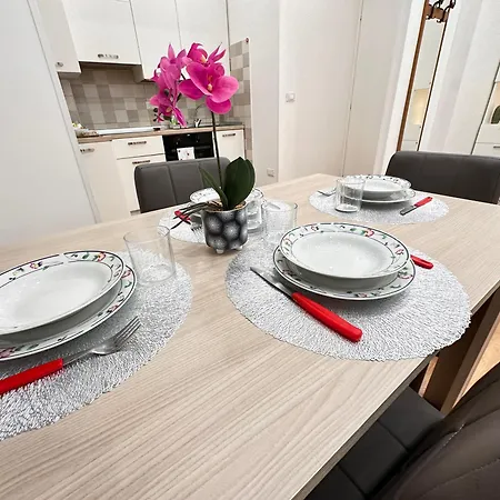 Apartmán - Affittasi Elvi Home, Con Aria Condizionata Centralissimo A Pochissima Distanza Da Ariston, Casino E Dal Mare