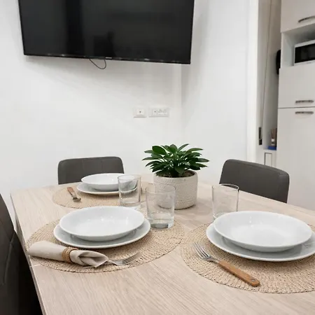 Apartmán - Affittasi Elvi Home, Con Aria Condizionata Centralissimo A Pochissima Distanza Da Ariston, Casino E Dal Mare Sanremo